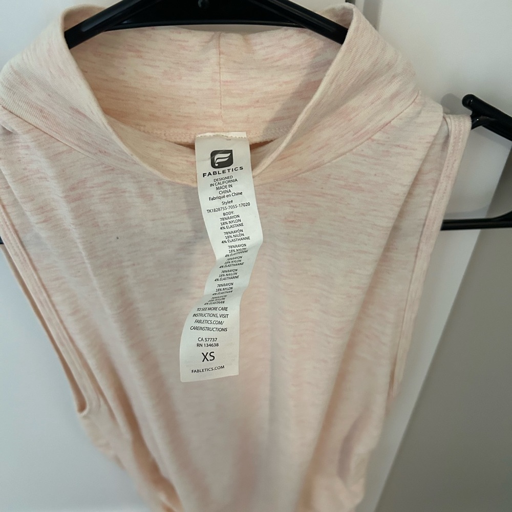 Fabletics Top 🩷 - Picture 4 of 4
